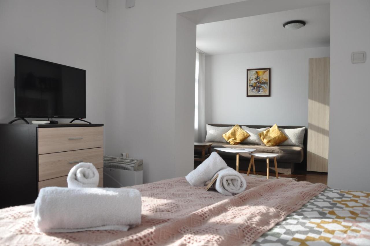 Honey I'M Home Apartments Veliko Tarnovo Exterior photo